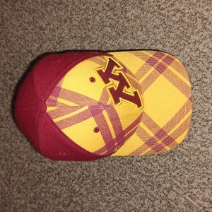 Vintage Zephyr University of Minnesota Maroon Yellow Fitted Baseball Cap Hat